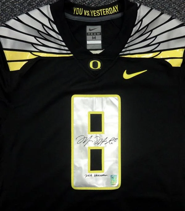 Ergonomic Football Helmet-Oregon Ducks Marcus Mariota Autographed Black Nike Jersey "2014 Heisman" Size M MM Holo Stock #89863