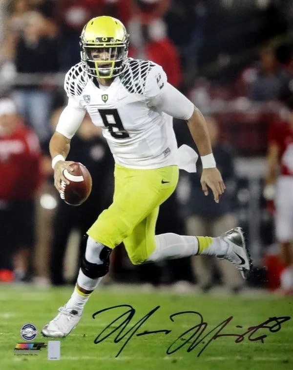 Windproof Football Helmet-Marcus Mariota Autographed 16x20 Photo Oregon Ducks MM Holo Stock #87193