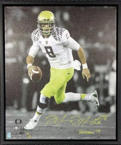 Clear Visor Football Helmet-Marcus Mariota Autographed Framed 20x24 Canvas Photo Oregon Ducks "Heisman '14" #/8 MM Holo Stock #91865