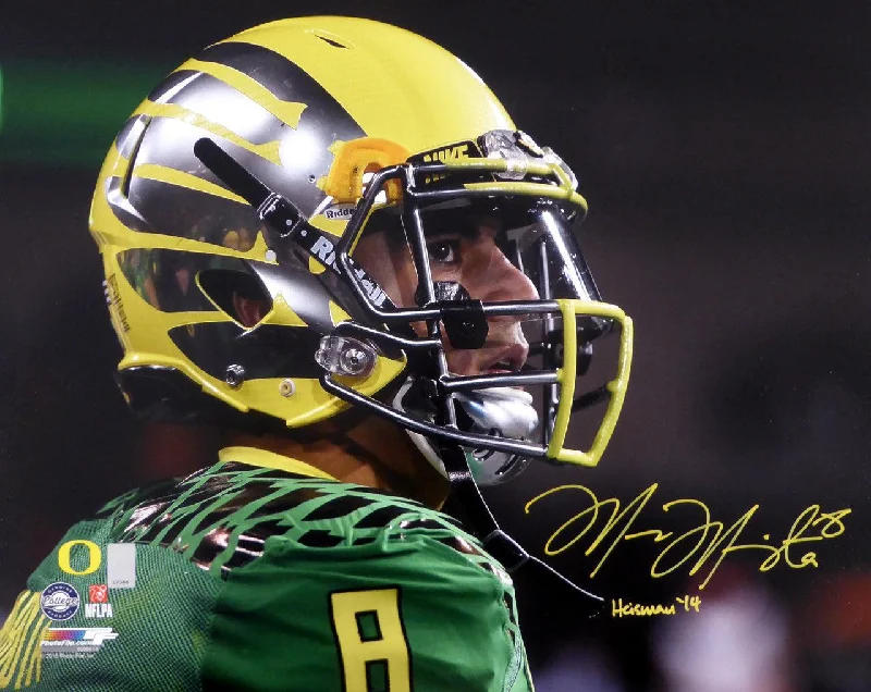 Tinted Visor Football Helmet-Marcus Mariota Autographed 16x20 Photo Oregon Ducks "Heisman '14" MM Holo Stock #89882