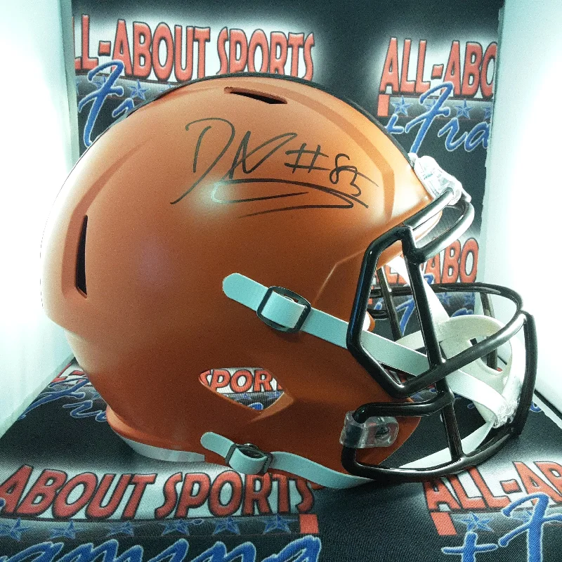 Heavy-Duty Football Helmet-David Njoku Replica Signed Autographed Full-size Replica Helmet PSA/DNA