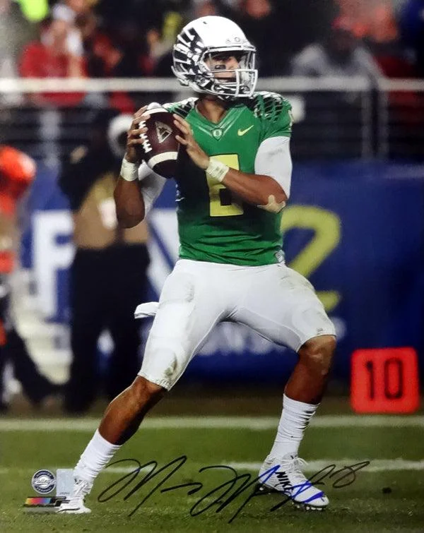 Adjustable Chin Strap Football Helmet-Marcus Mariota Autographed 16x20 Photo Oregon Ducks MM Holo Stock #89225